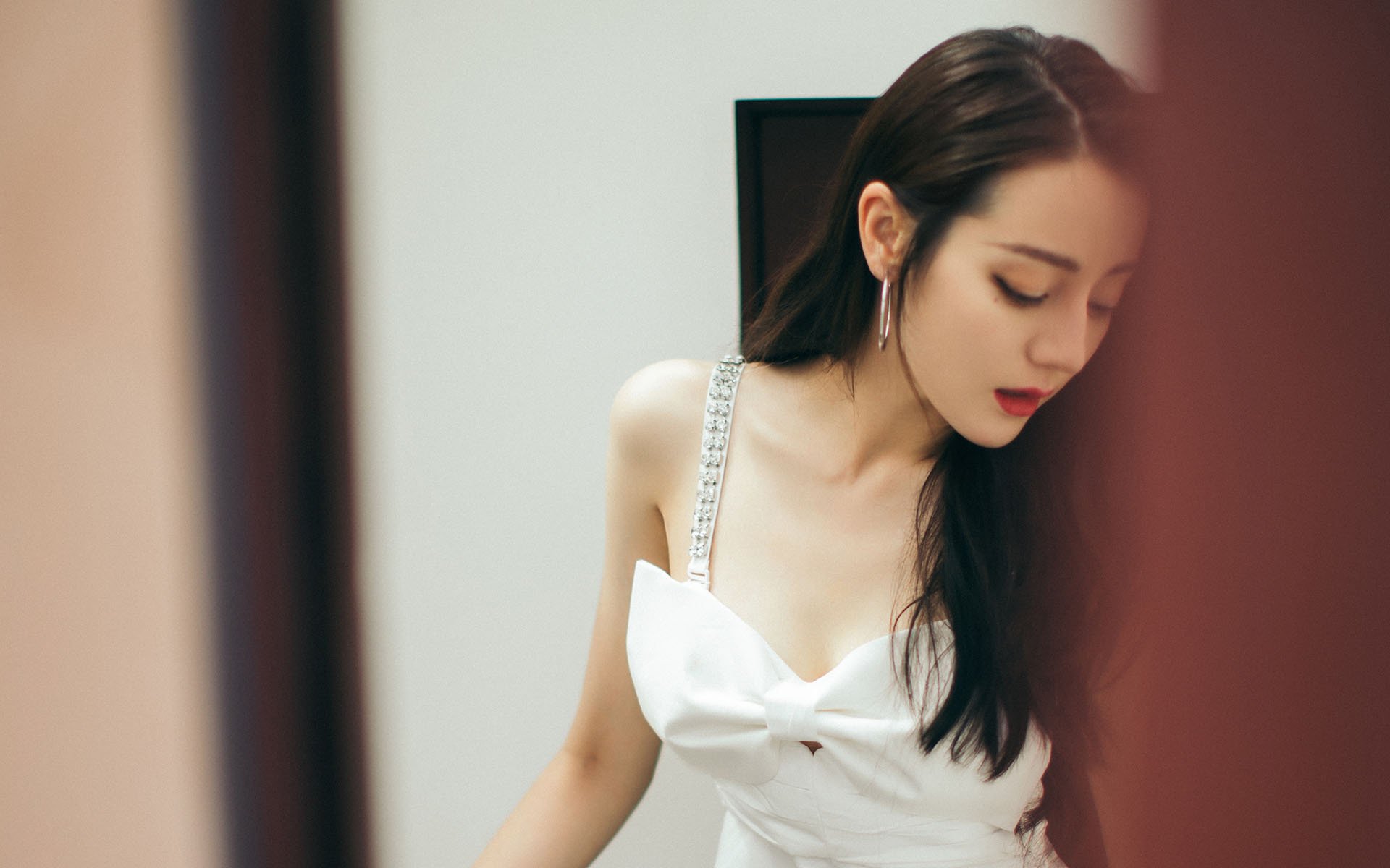 唯一解，当迪亚斯的利刃划破铁血防守，马竞与安哥拉的对决成为个人英雄主义的终极舞台